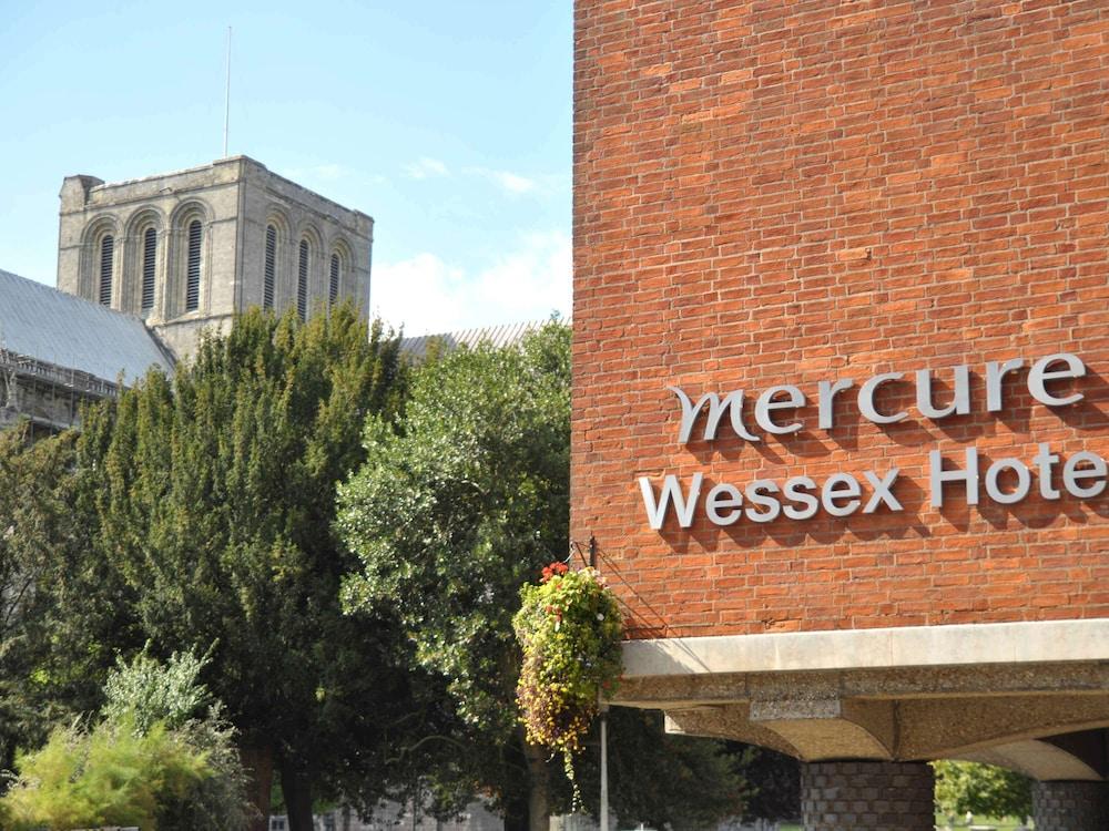 Winchester Wessex Hotel by Sunday — 8