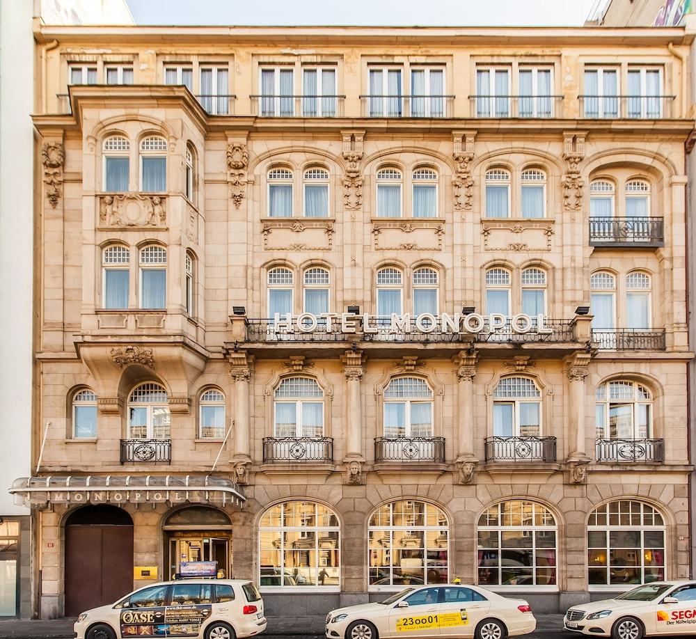 HOTEL MONOPOL 8224