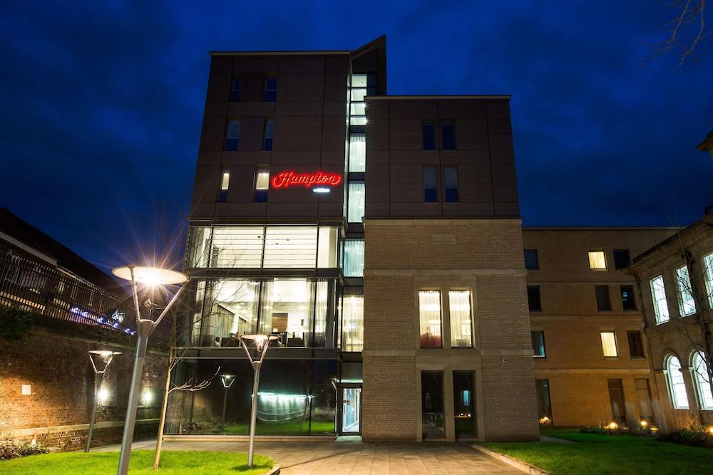 HAMPTON BY HILTON YORK — 1
