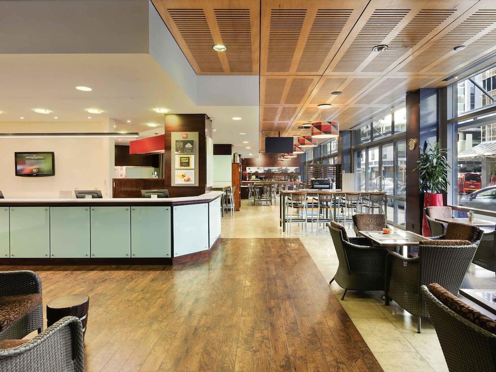 IBIS WELLINGTON — 7