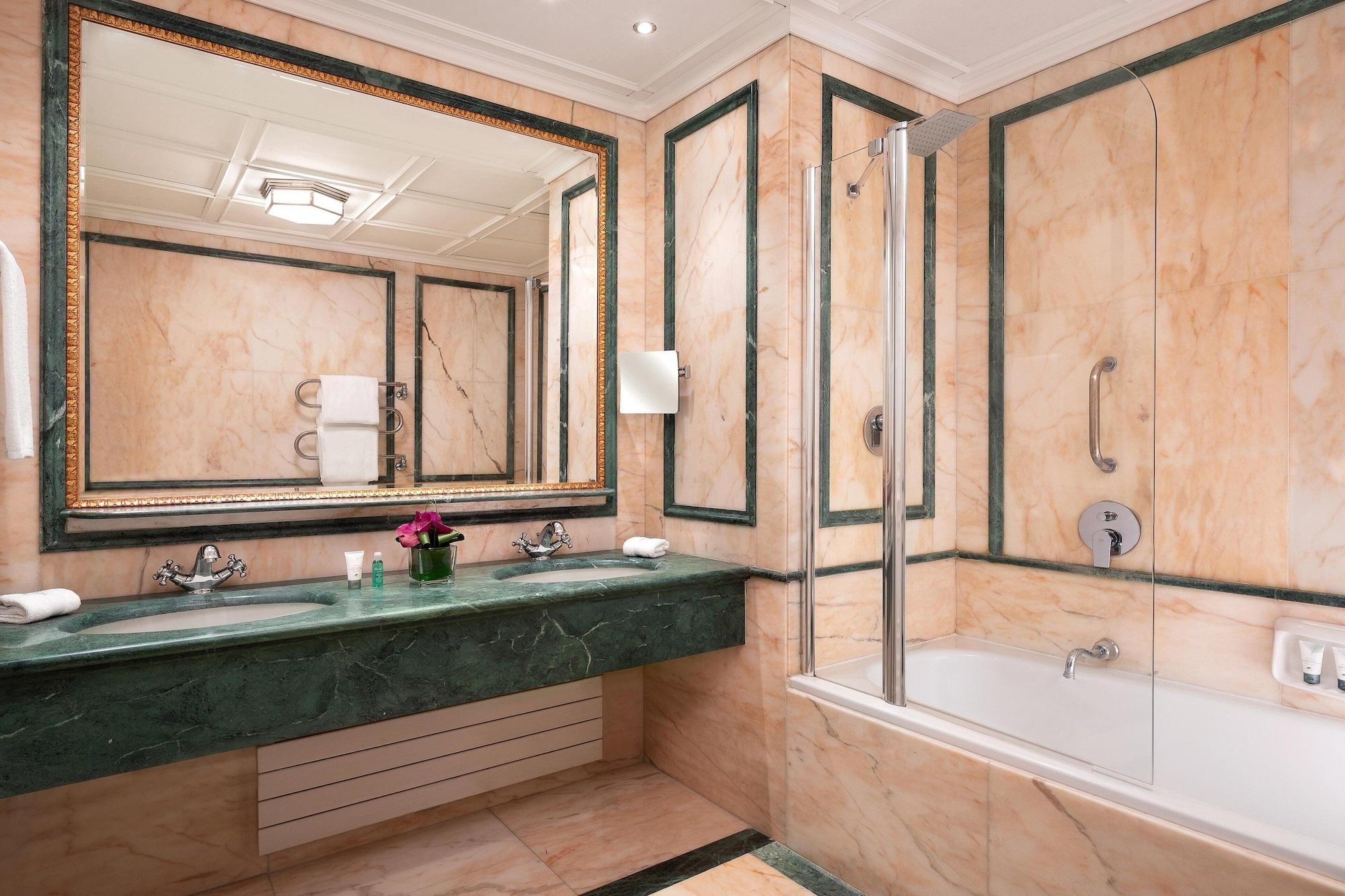 WESTIN PALACE MILAN 15194 — 8