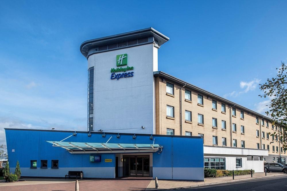 EXPRESS BY HOLIDAY INN GLASGOW AIRPORT — 2