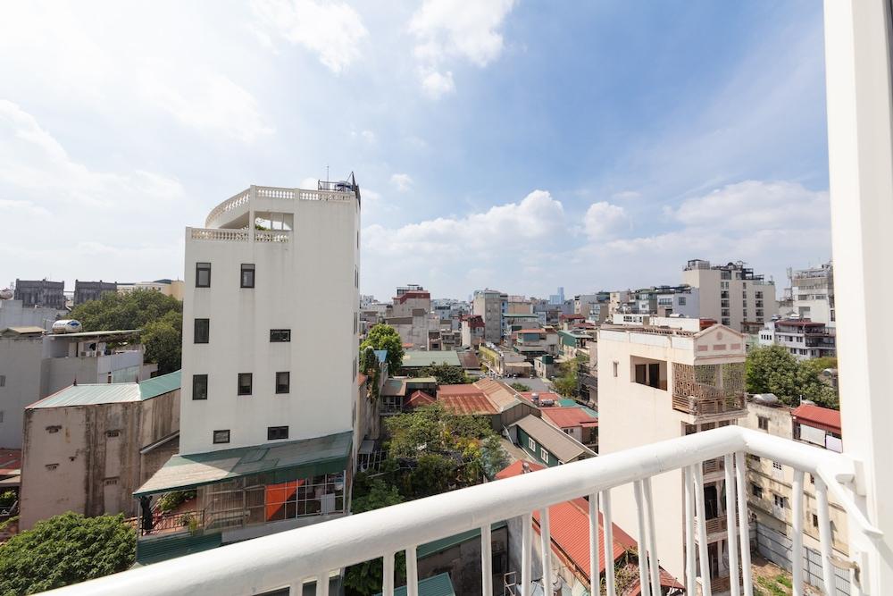 Golden Sun Villa Hotel — 2