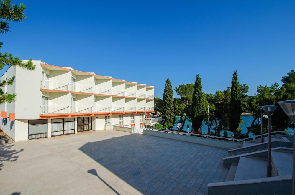 RESORT CENTINERA 92252 — 9