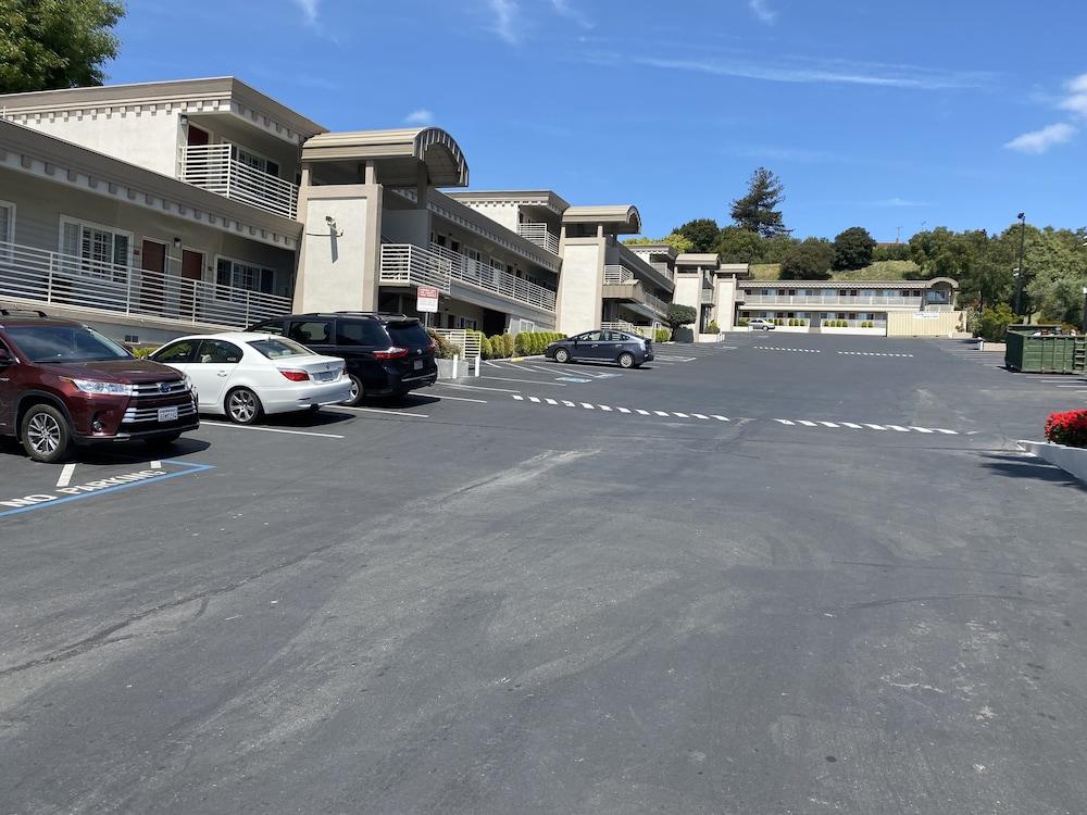 Budget Inn of Hayward — 5