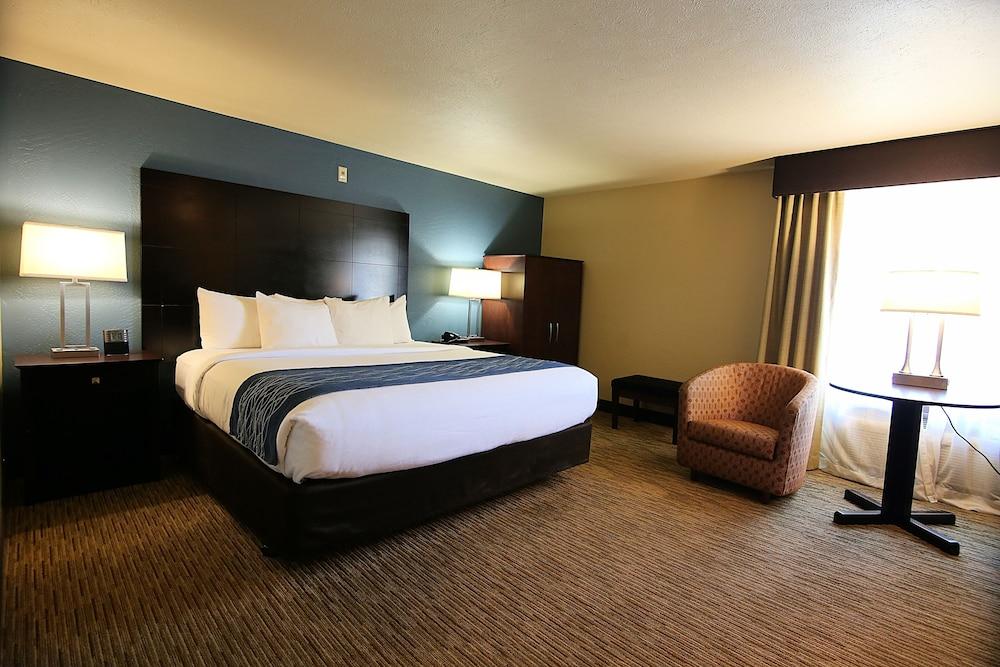 Comfort Inn & Suites Ashland, OR — 7