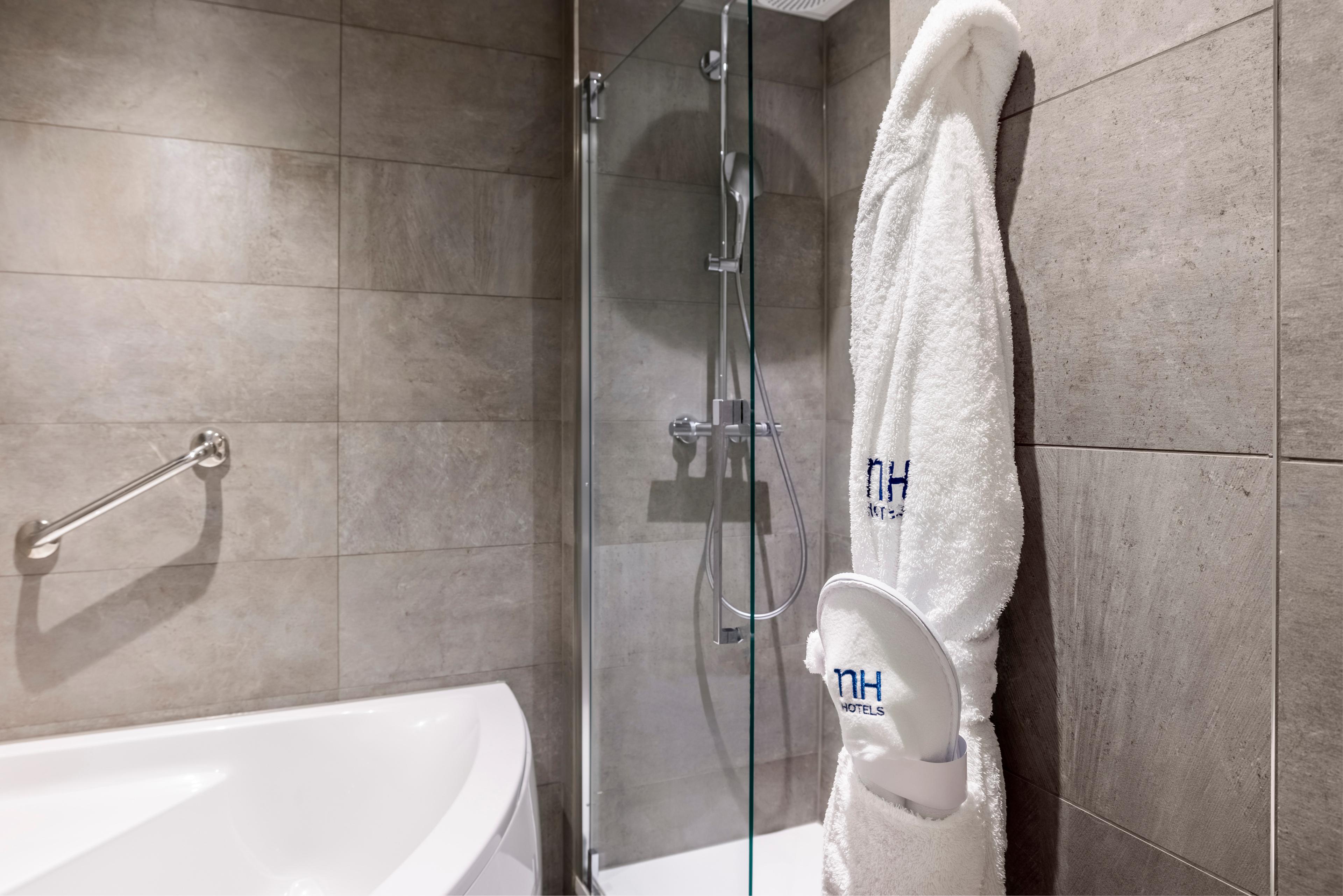 Nh Luxembourg Hotel — 7
