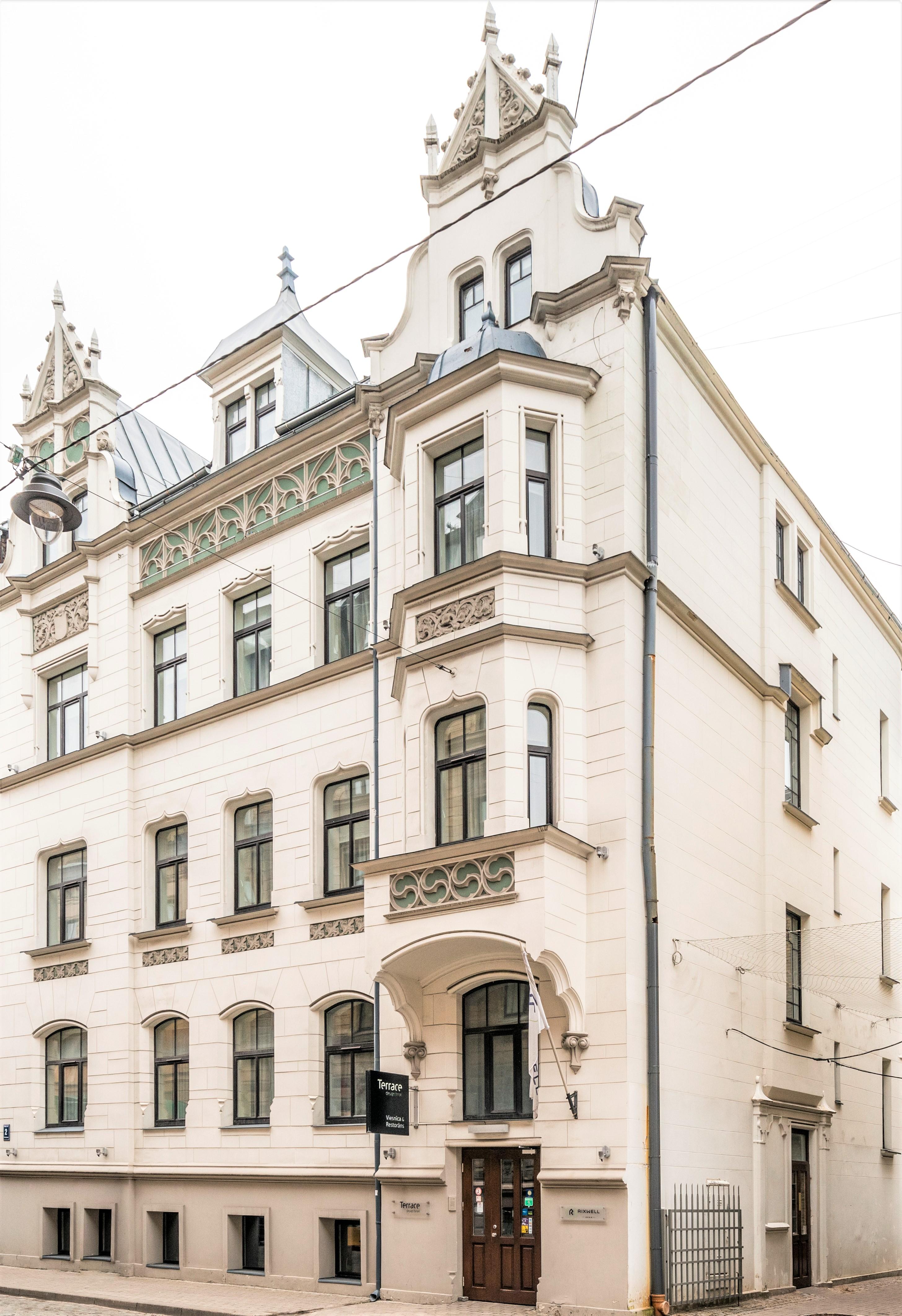 RIXWELL TERRACE DESIGN HOTEL(formerly WELLTON TERRACE DESIGN HOTEL) 992355 — 1