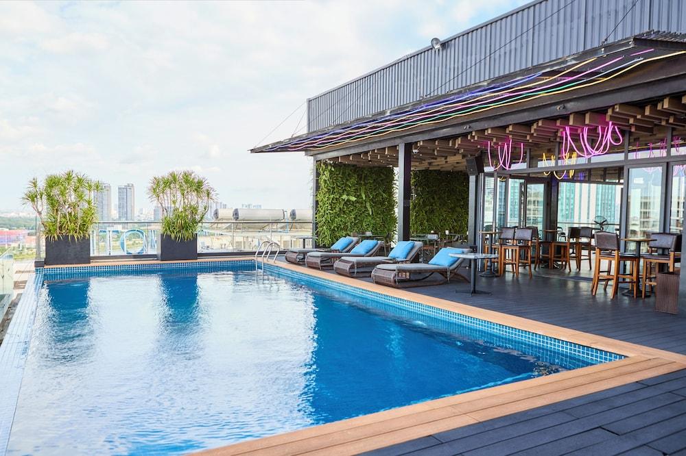 Kin Hotel Thi Sach Edition — 5