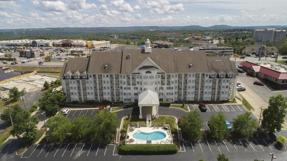 Hotel Grand Victorian — 5