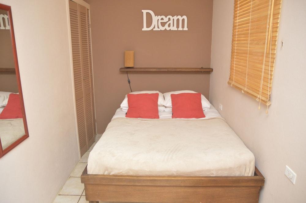 ARUBA TROPIC APARTMENTS — 3