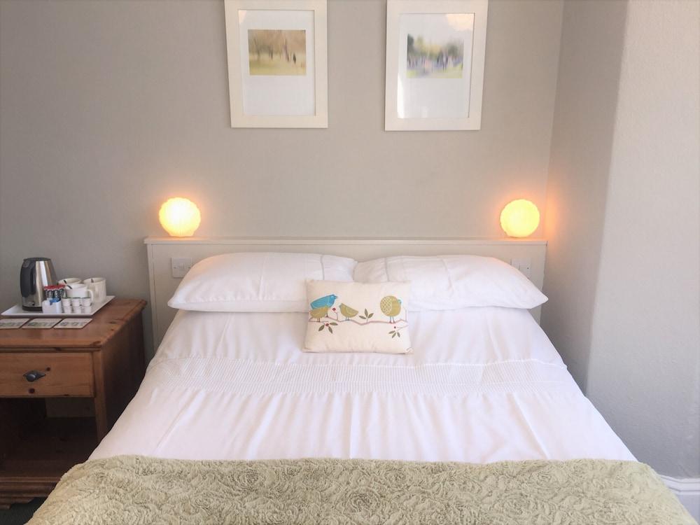 Summer Breeze Guest House - B&B — 7