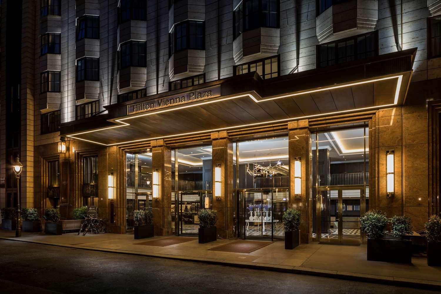 HILTON VIENNA PLAZA 2314 — 6