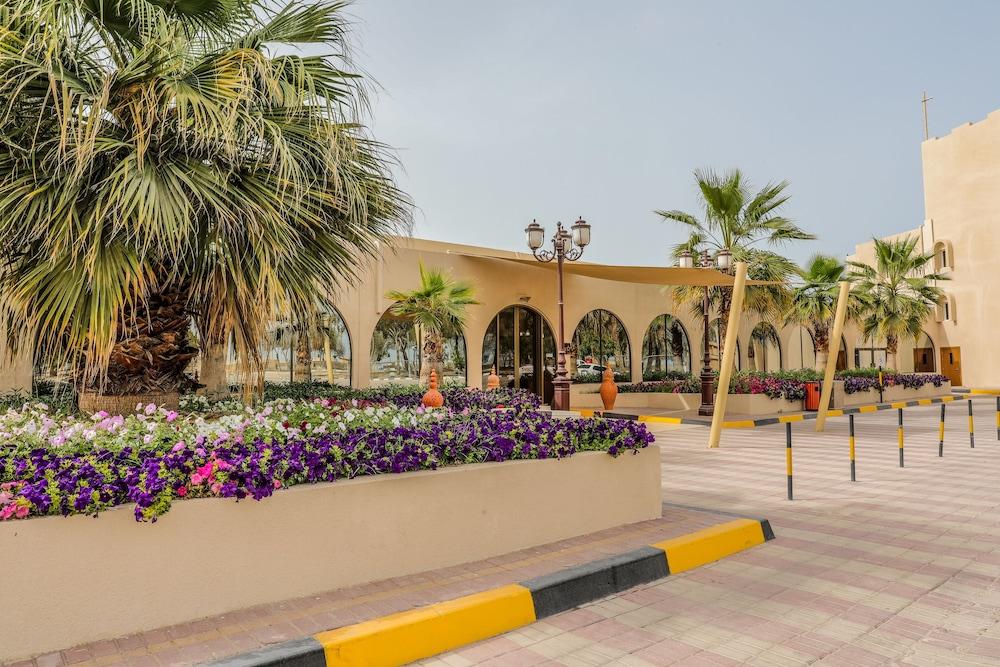Dhafra Beach Hotel — 2