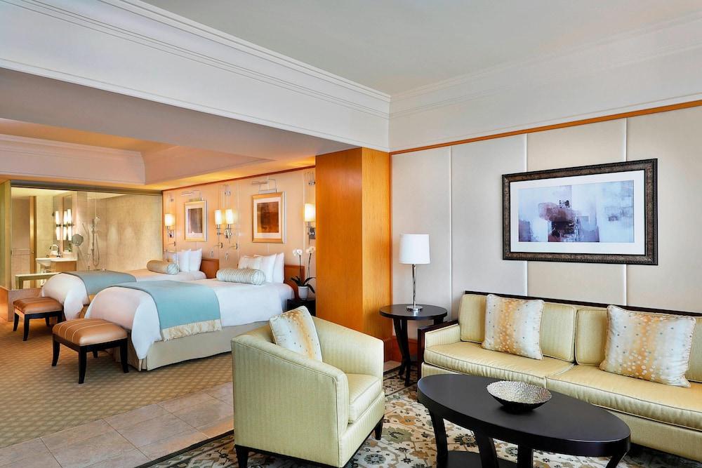 The Ritz Carlton Dubai International Financial Centre — 4