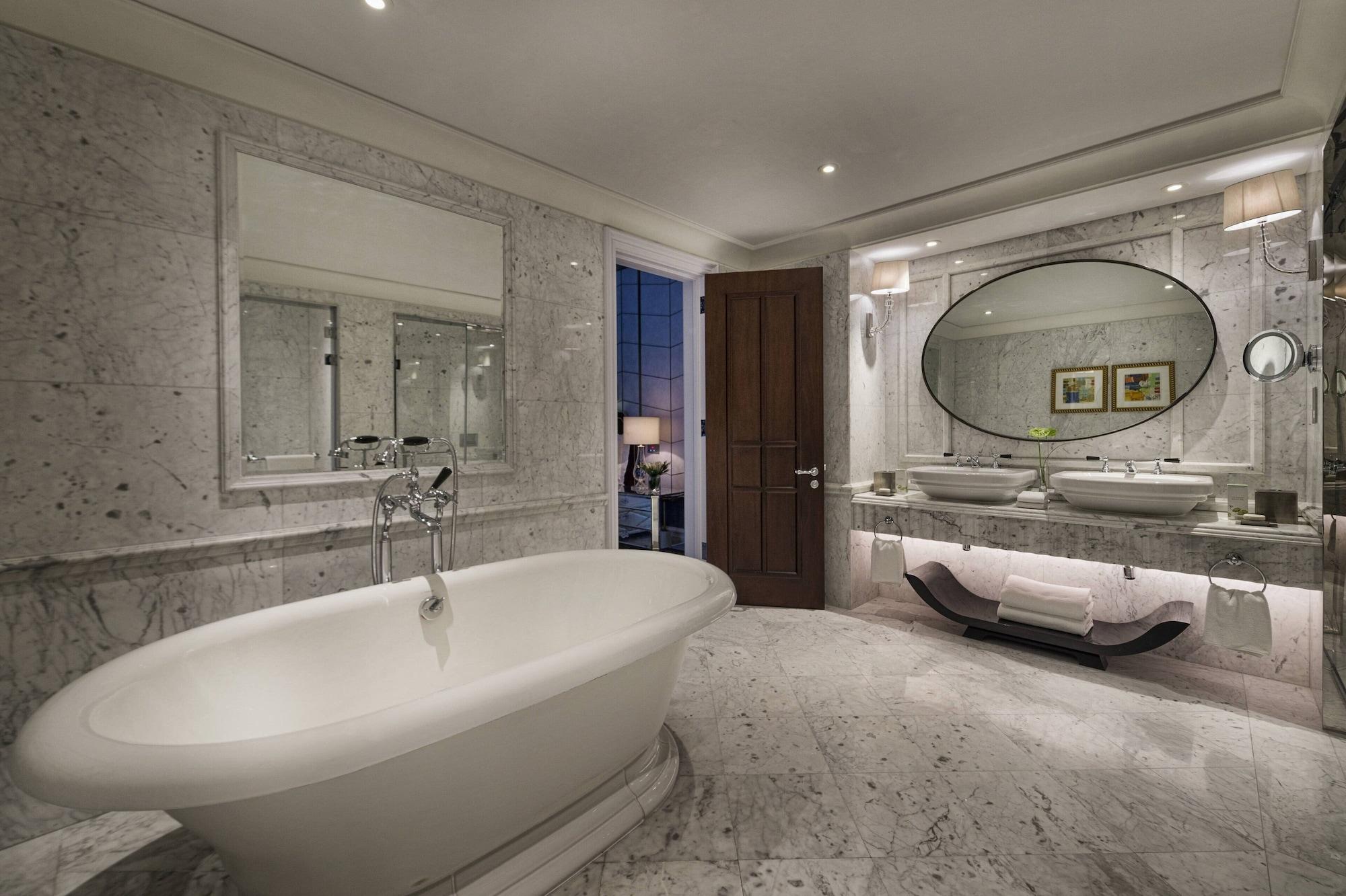 THE RITZ-CARLTON DOHA — 1