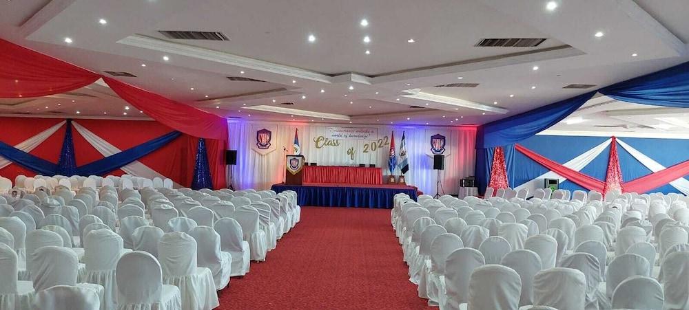 Ramada by Wyndham Princess Belize City — 8