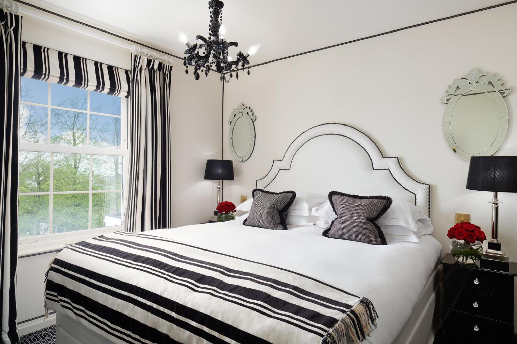 THE DUKE OF RICHMOND HOTEL — 10
