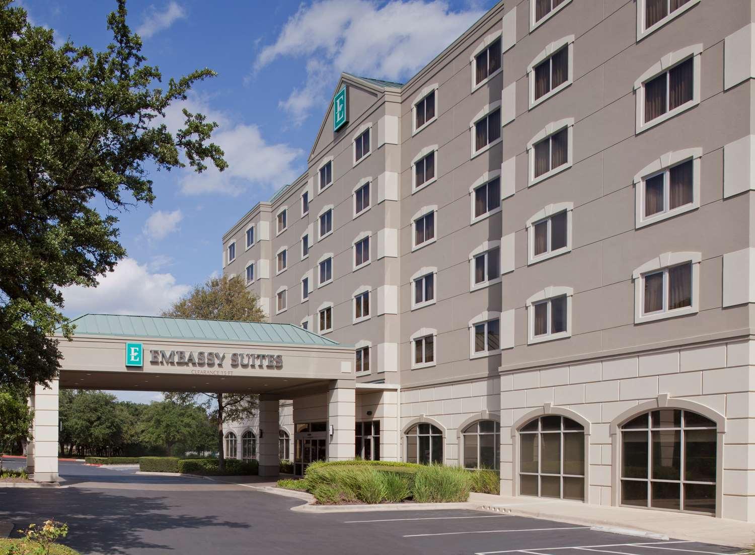 Embassy Suites By Hilton Austin - Arboretum — 3