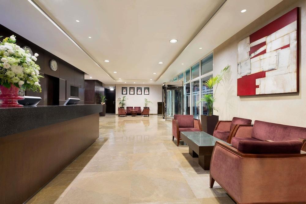 Ramada by Wyndham Abu Dhabi Downtown — 4