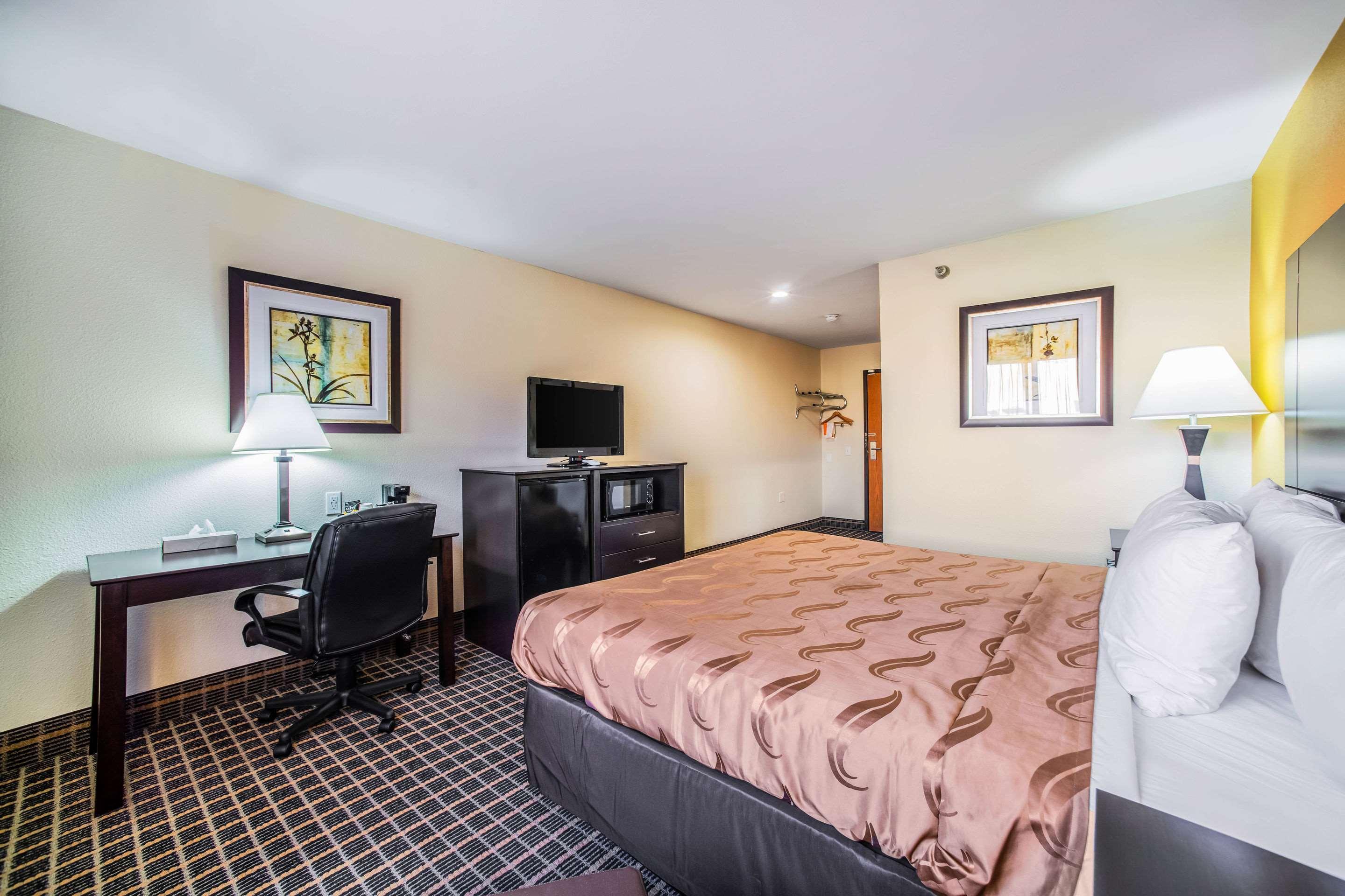 Quality Inn Carbondale University Area — 8