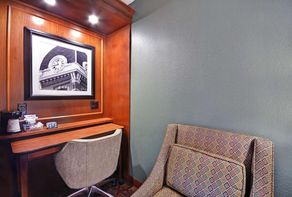 Hampton Inn Athens GA — 9
