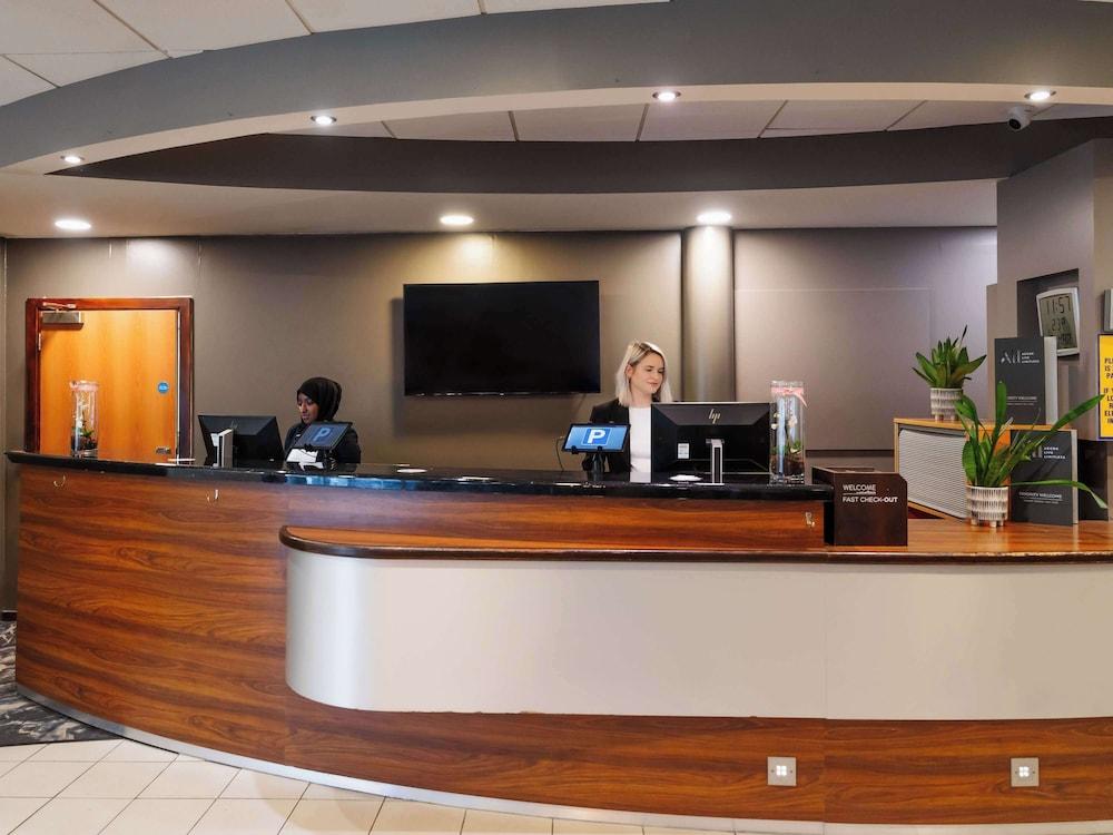 NOVOTEL MILTON KEYNES — 9