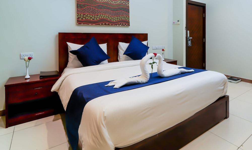 Tanzanite Executive Suites — 8