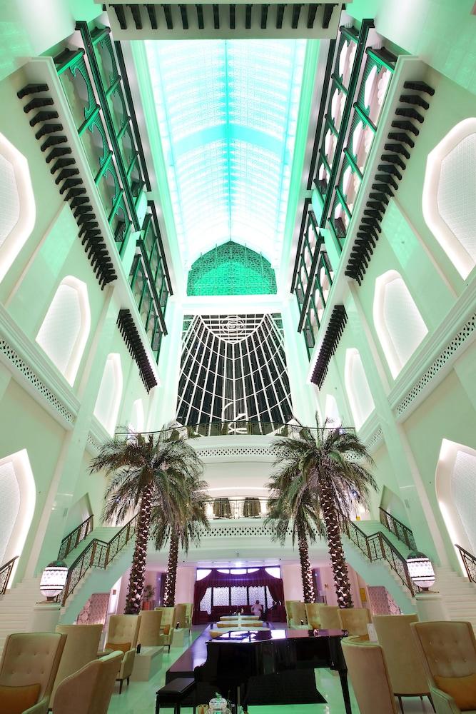 Bab Al Qasr Hotel — 4
