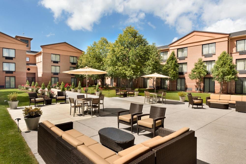 Doubletree By Hilton Milwaukee — 6