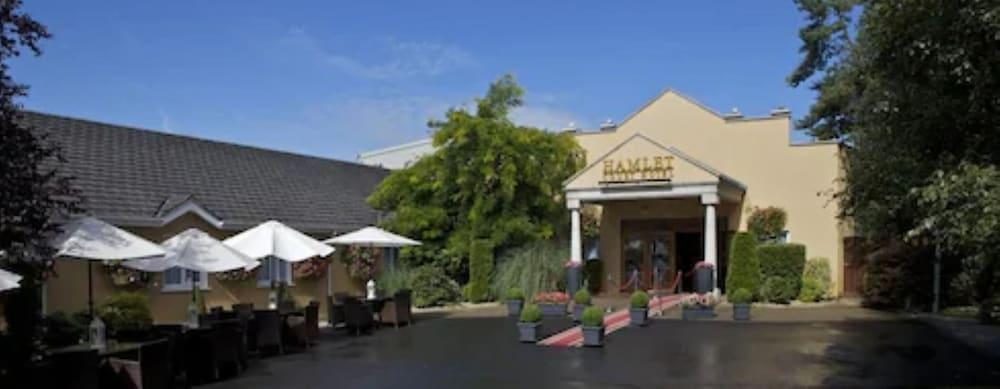 HAMLET COURT HOTEL 97549 — 1