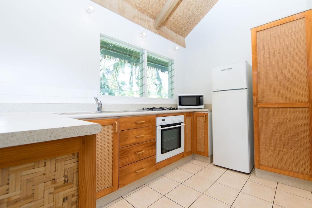 LAGOON BREEZE VILLAS(Formerly Lagoon Lodges) — 10