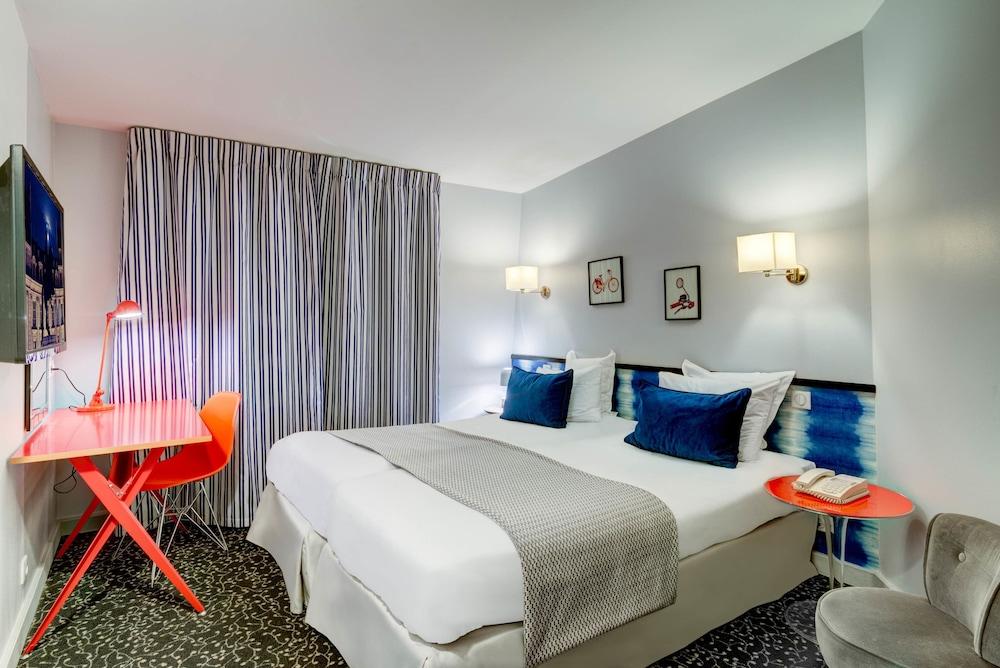 Acadia Hotel Astotel 6914 — 7