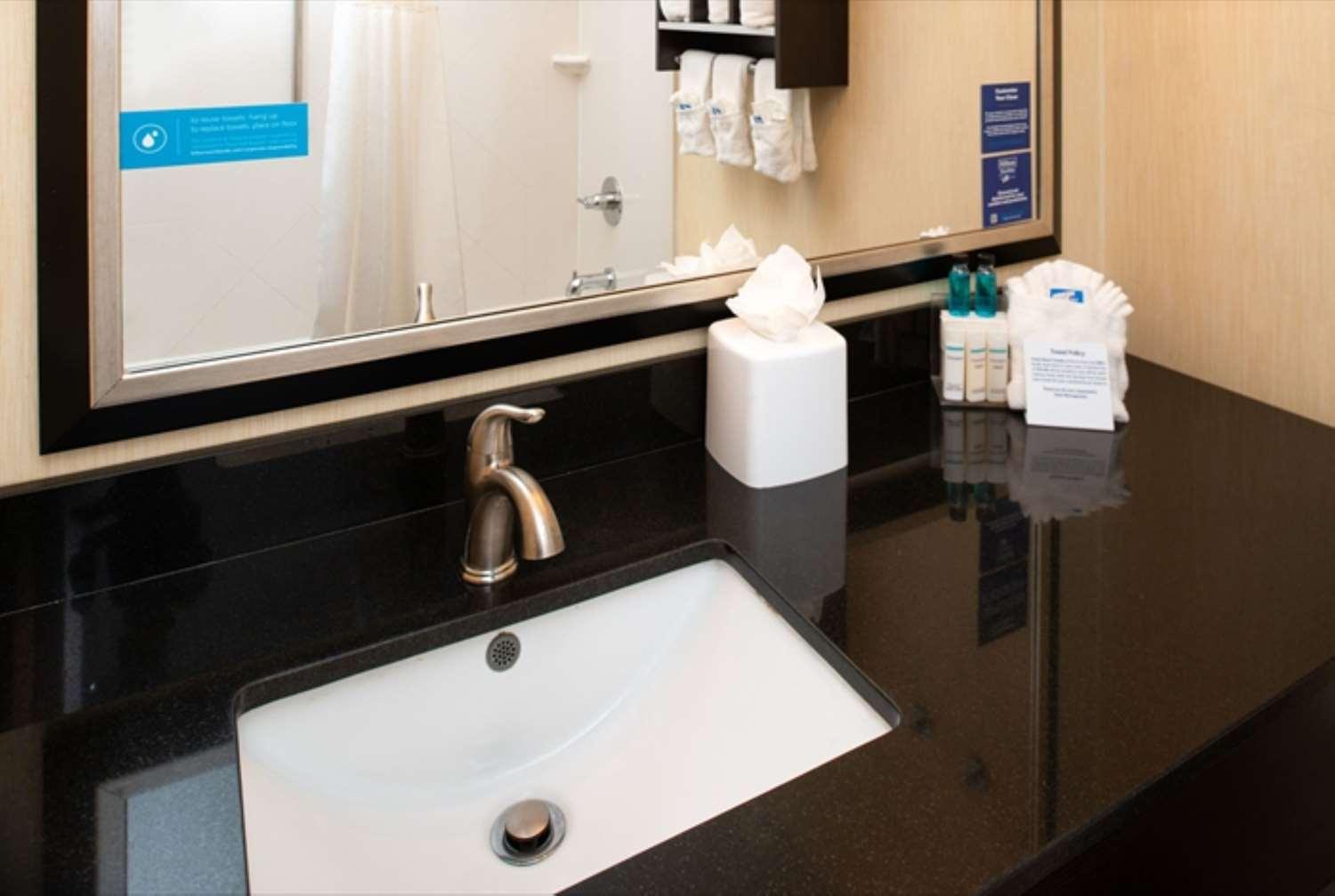Hampton Inn Glenwood Springs — 4