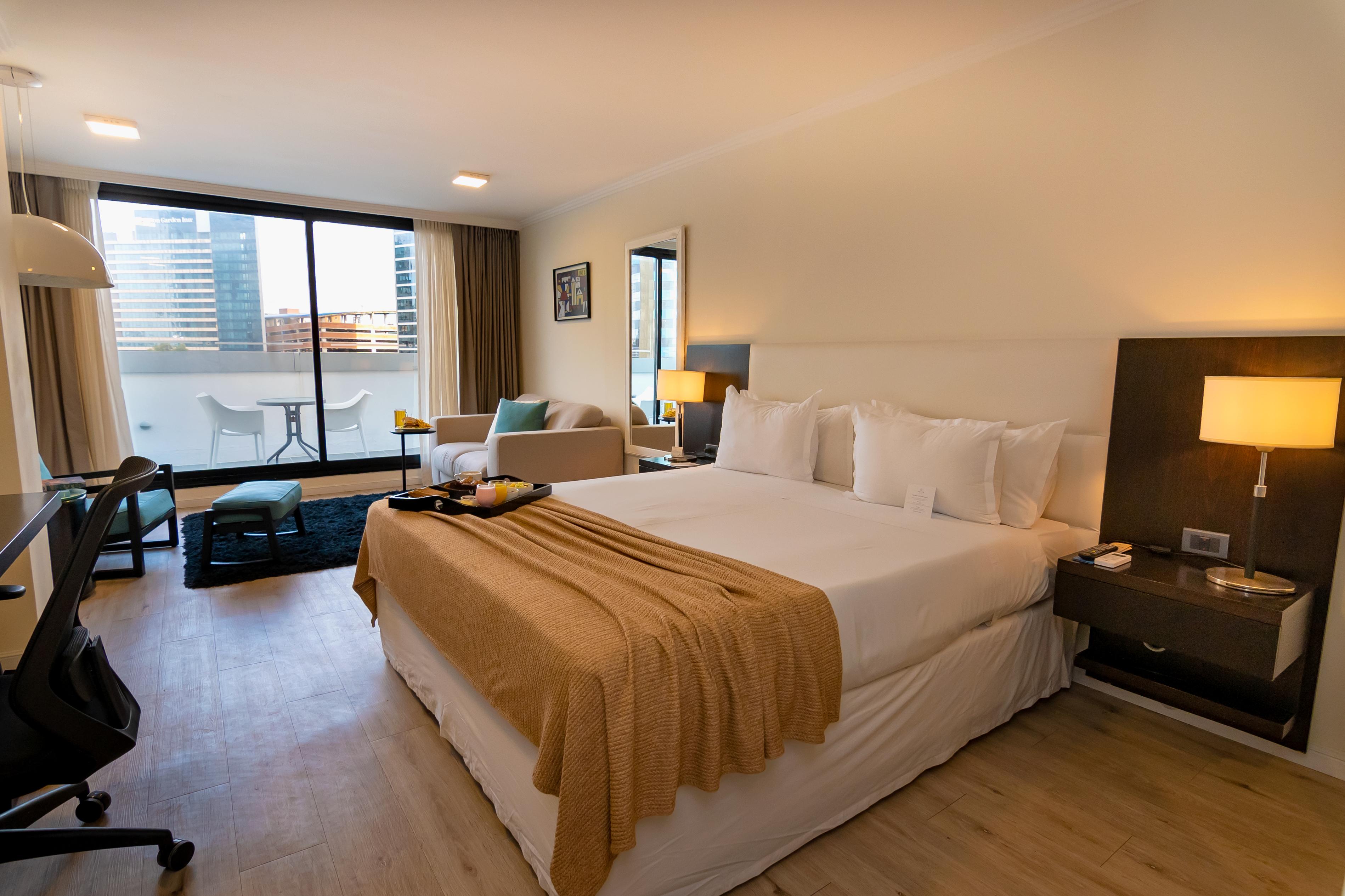After Hotel Montevideo — 10