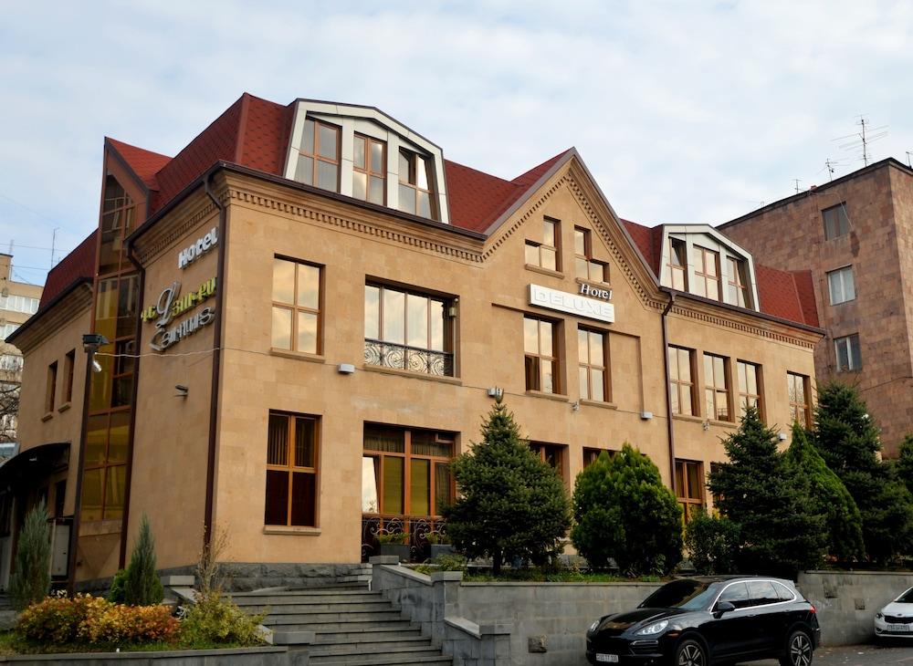 YEREVAN DELUXE HOTEL — 6