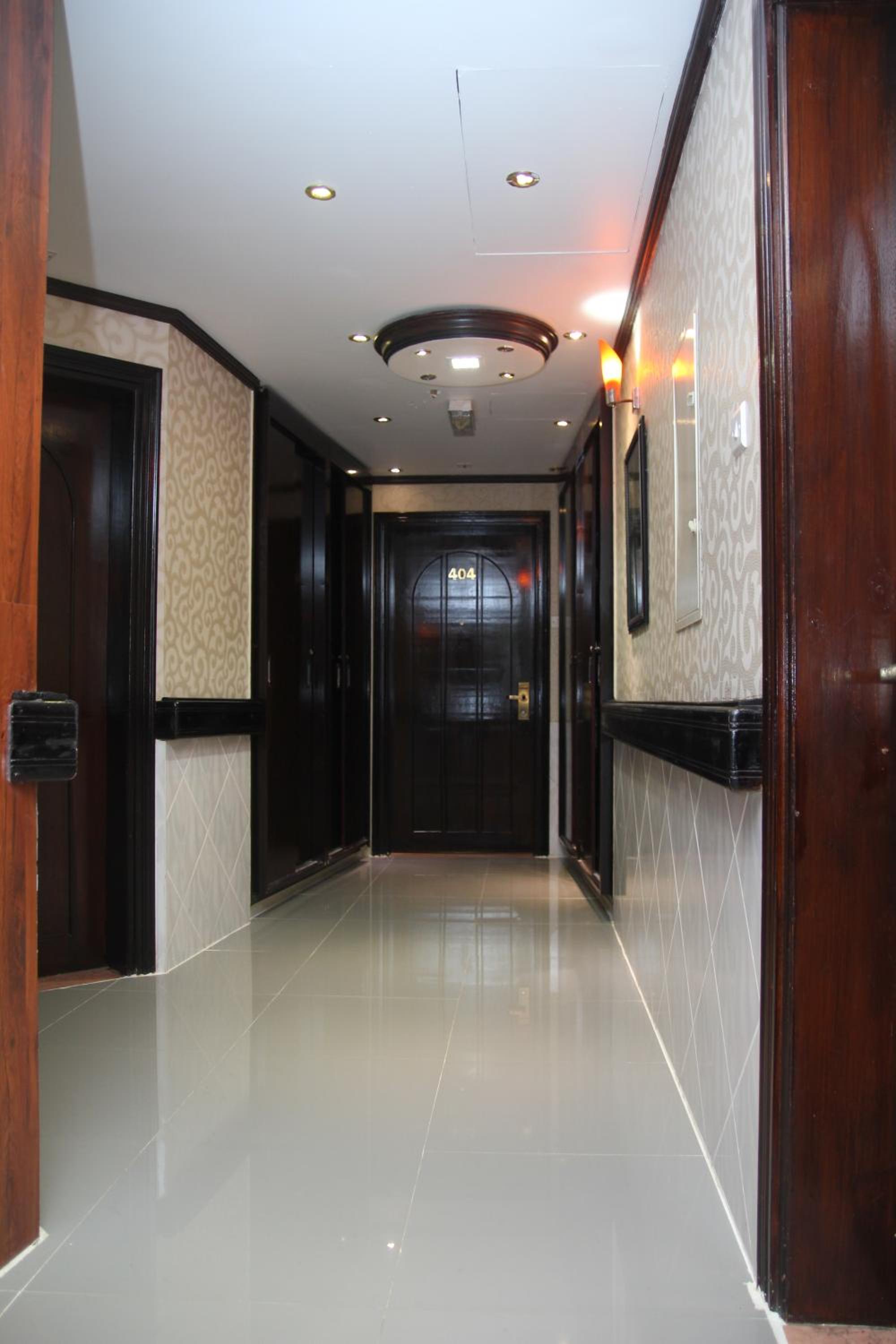 Downtown Hotel Dubai — 10