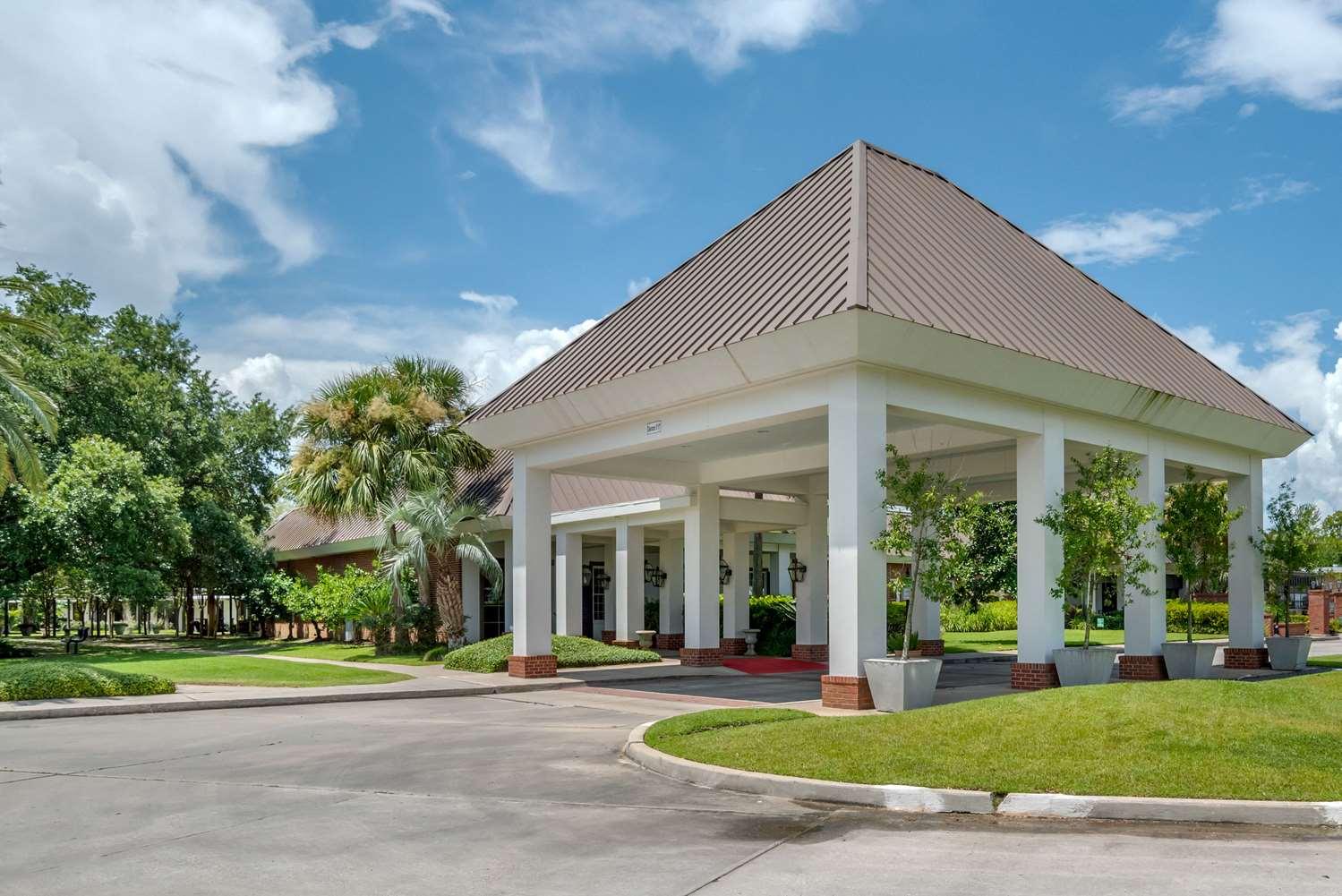 Clarion Inn Conference Center Gonzales, LA — 2
