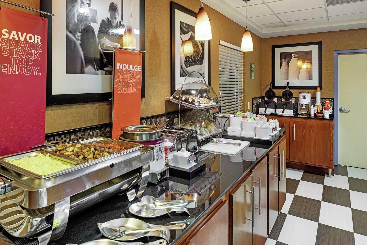 Hampton Inn Helen — 7