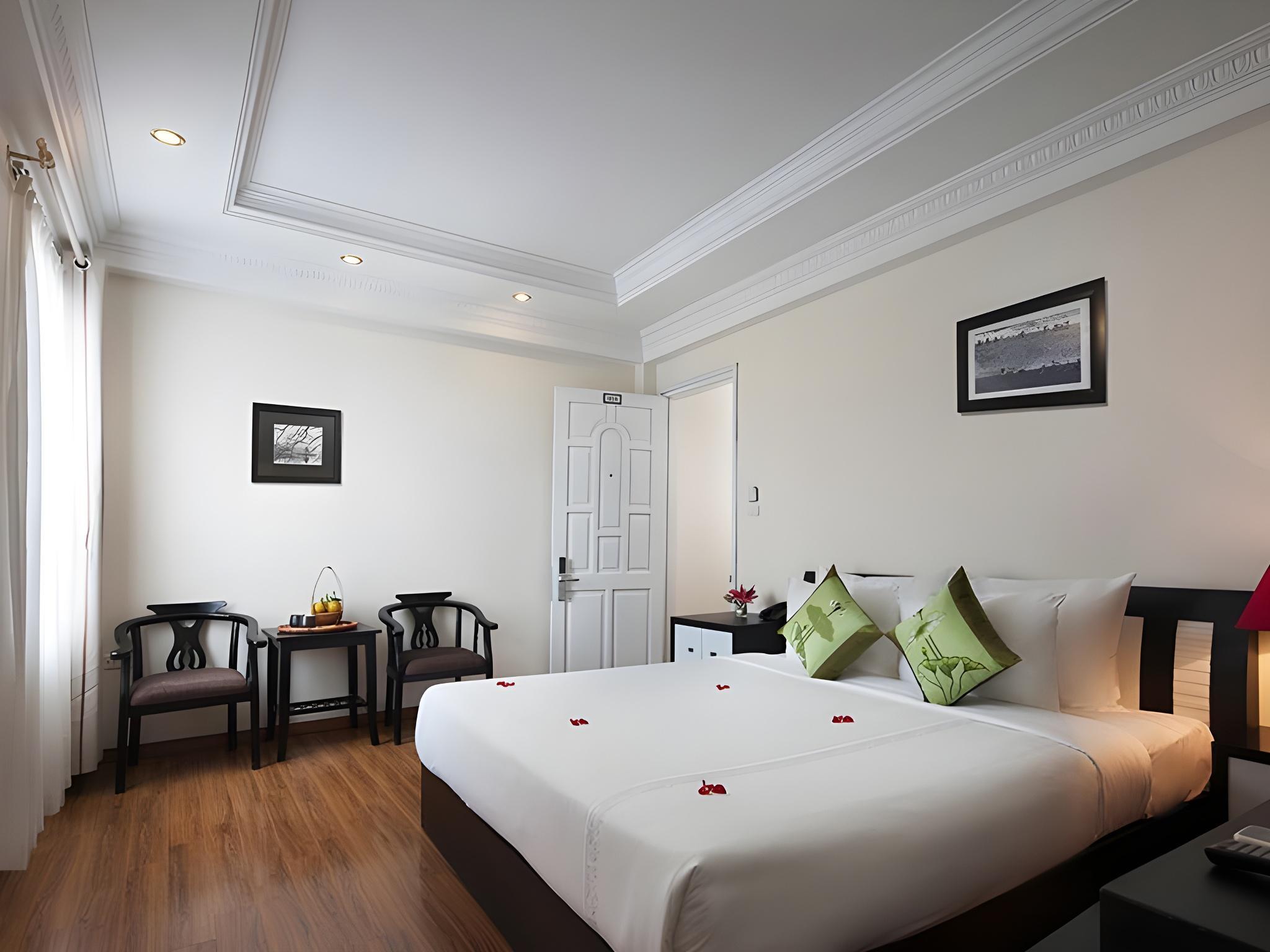 Serenity Villa Hotel — 7