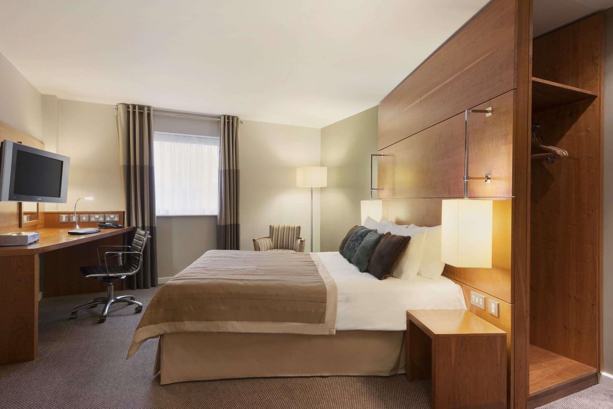 Ramada Plaza by Wyndham Wrexham — 7