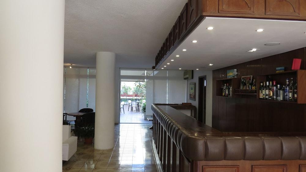 HOTEL ALHAMBRA — 8