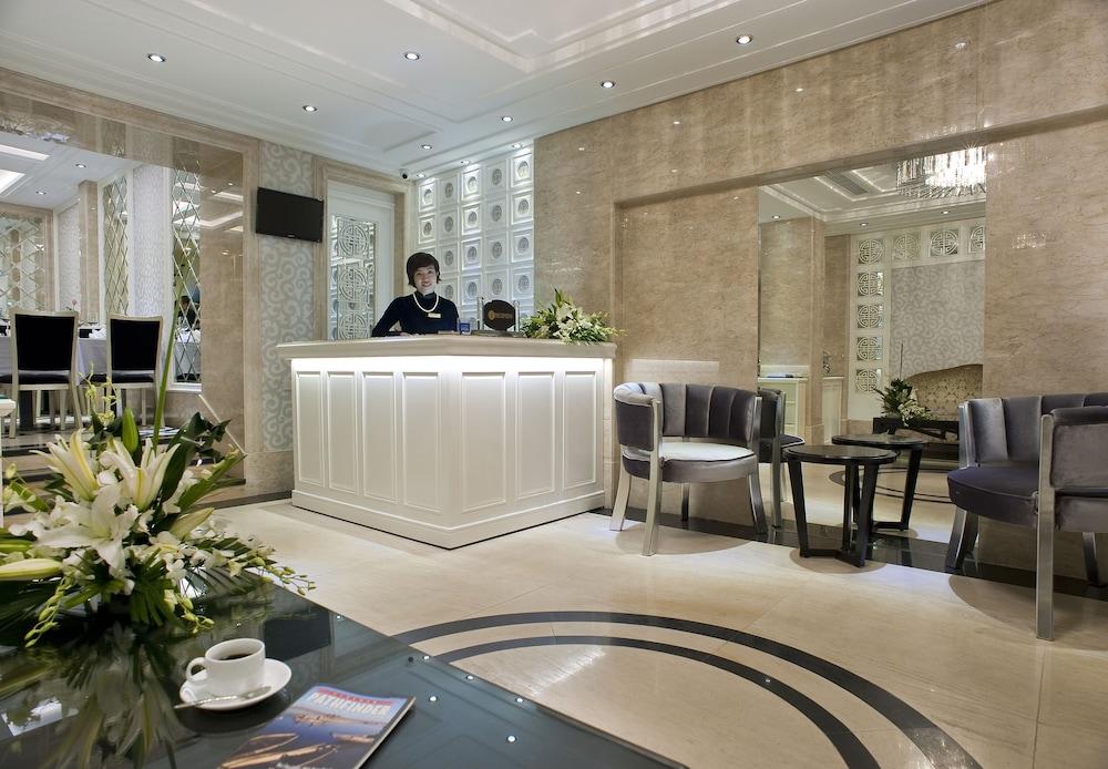 Classy Boutique Hotel — 3