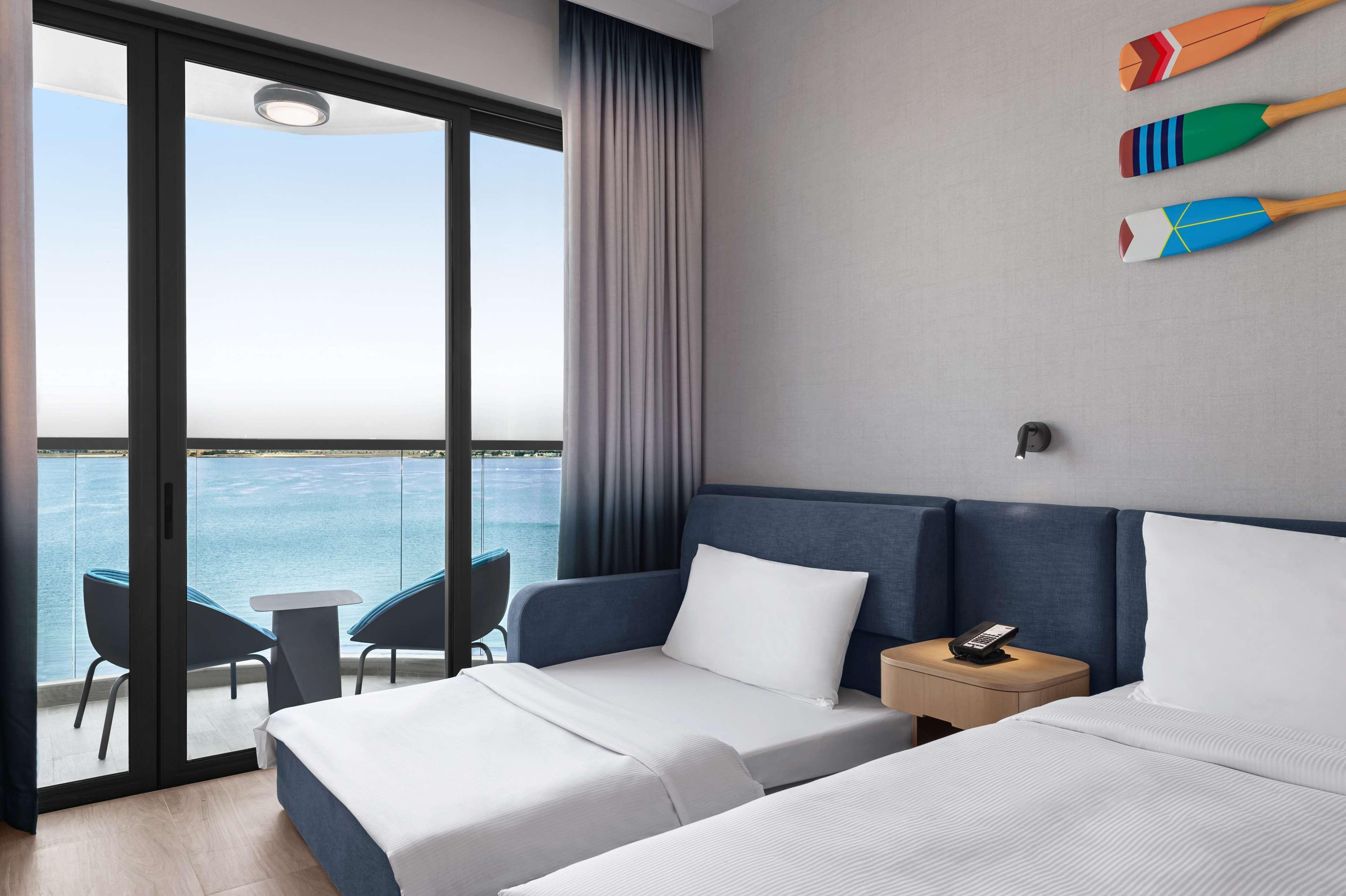 Hampton By Hilton Marjan Island — 8