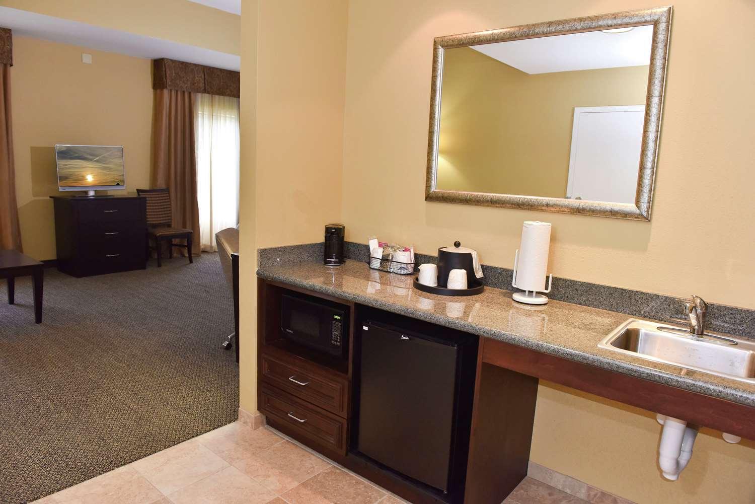 Hampton Inn & Suites Alexandria LA — 5