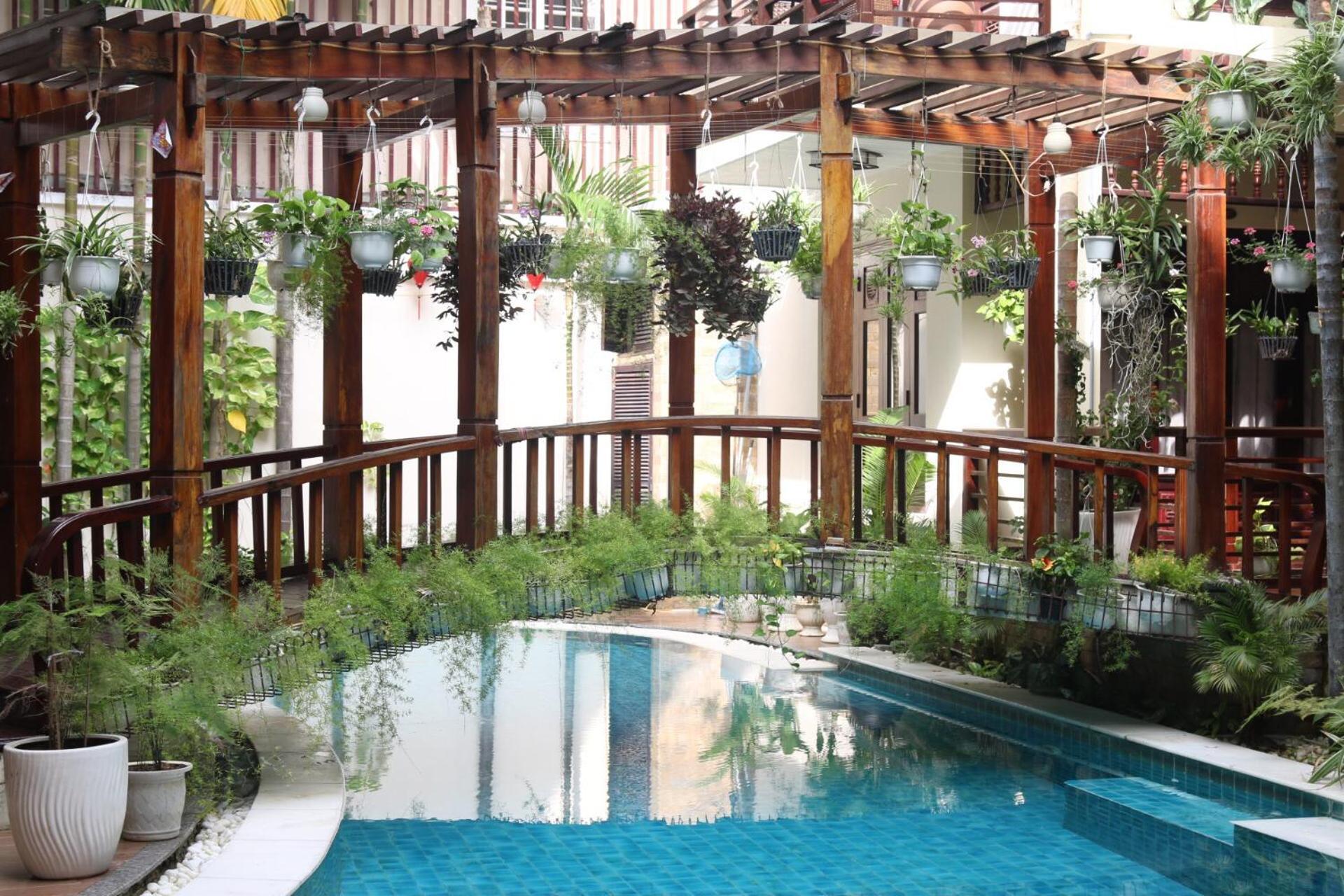 Long Life Riverside Hotel — 3