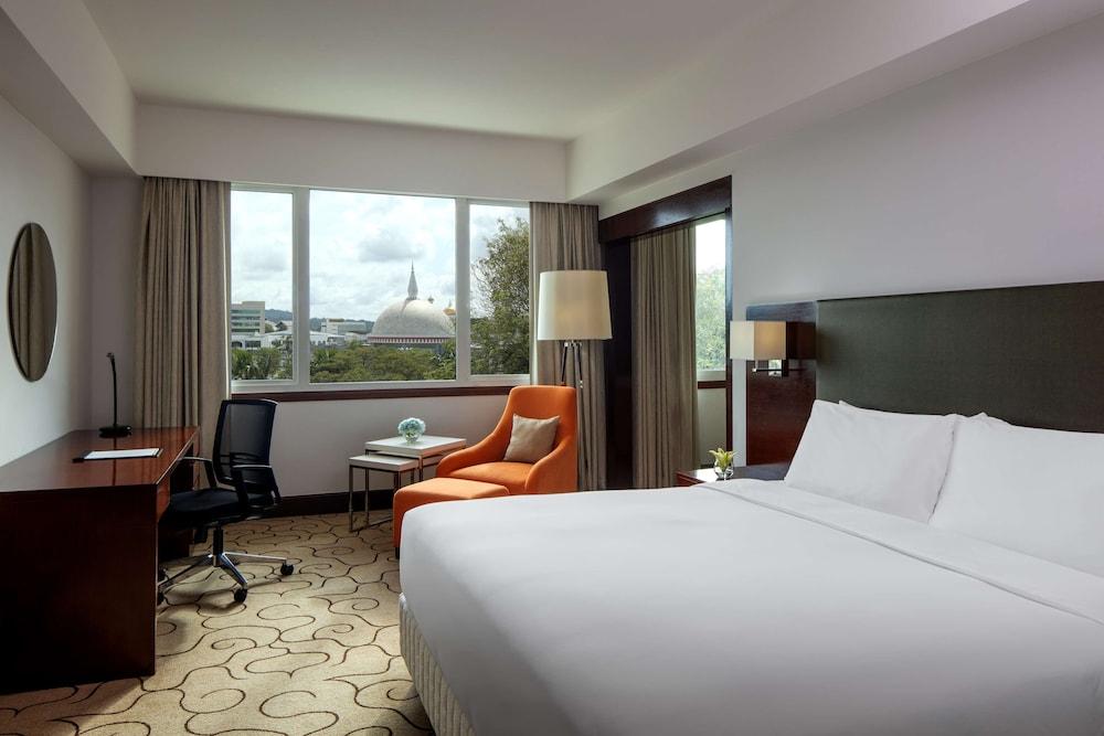 Radisson Hotel Brunei Darussalam — 9