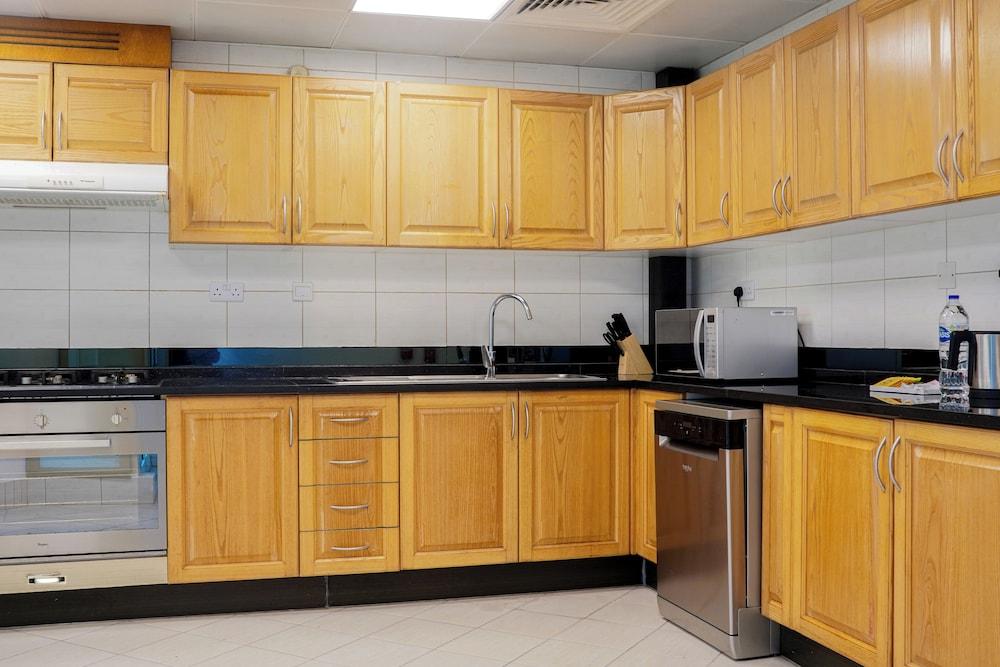 Roda Al Murooj Residences — 7