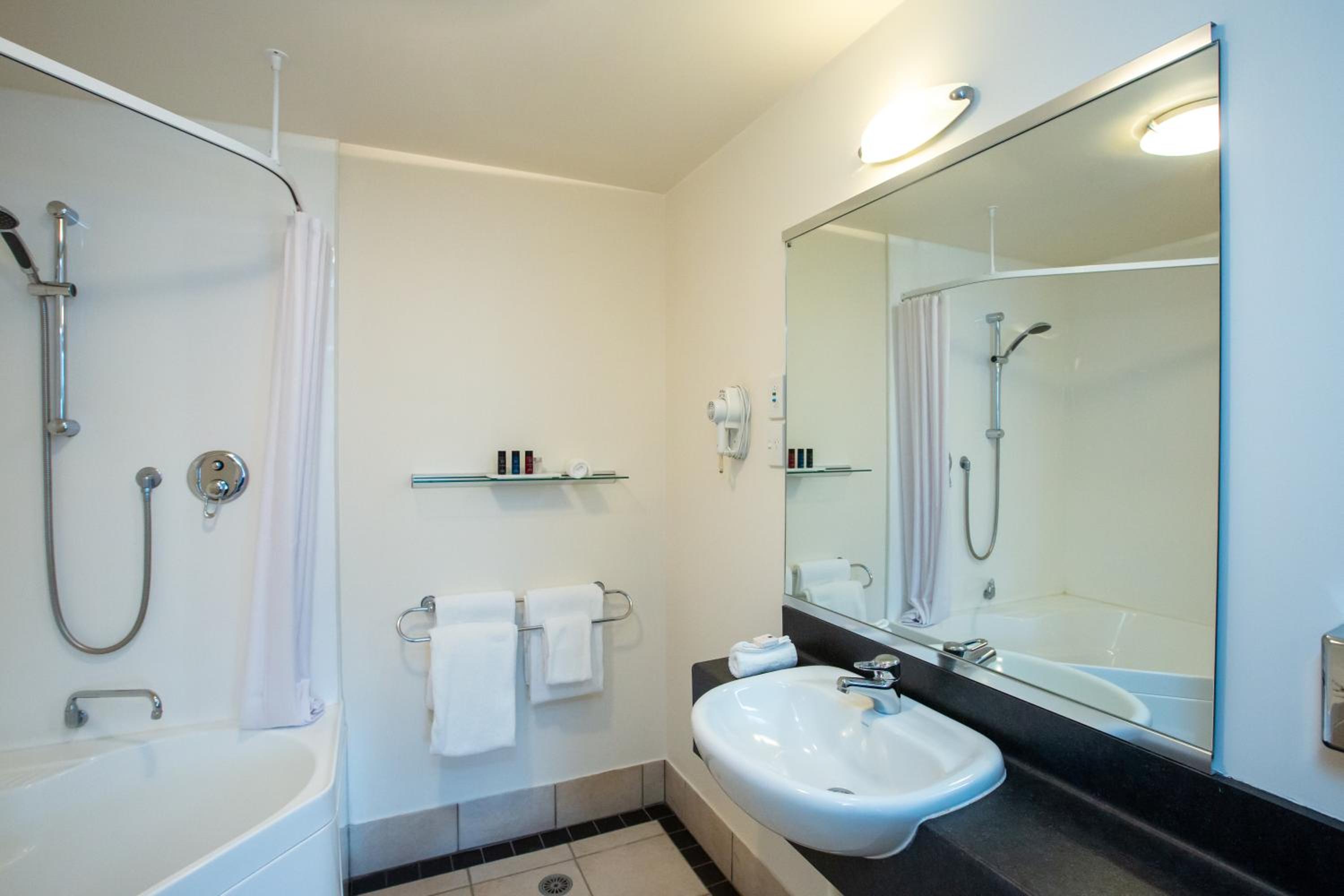 Distinction New Plymouth Hotel and Convention Centre 92612 — 3