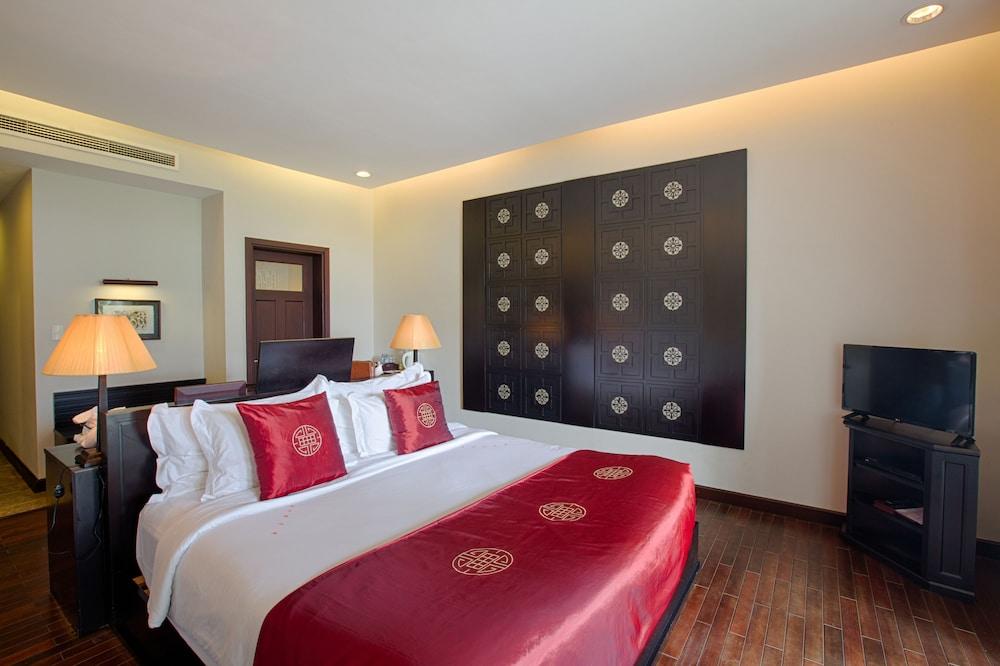 Lapochine Beach Resort 1076208 — 9